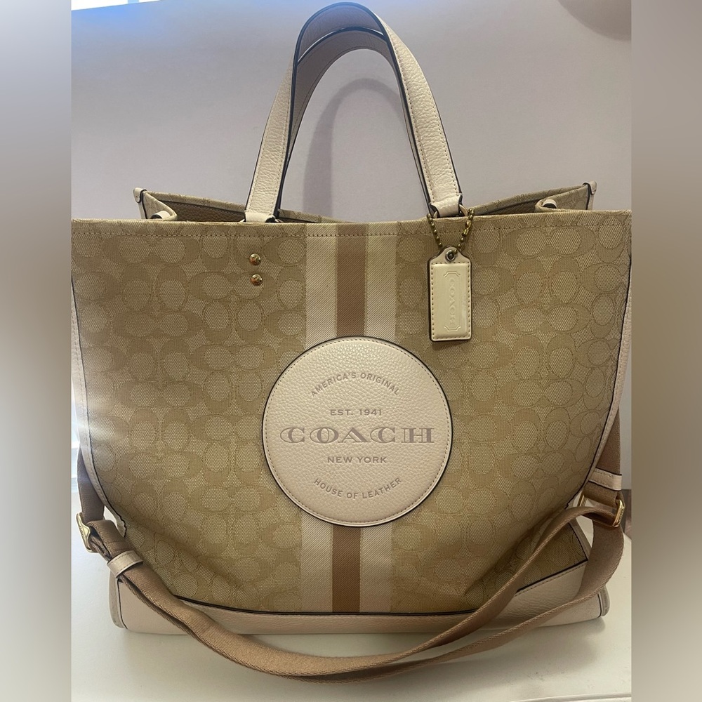 AUTHENTIC COACH DEMPSEY LARGE TOTE.